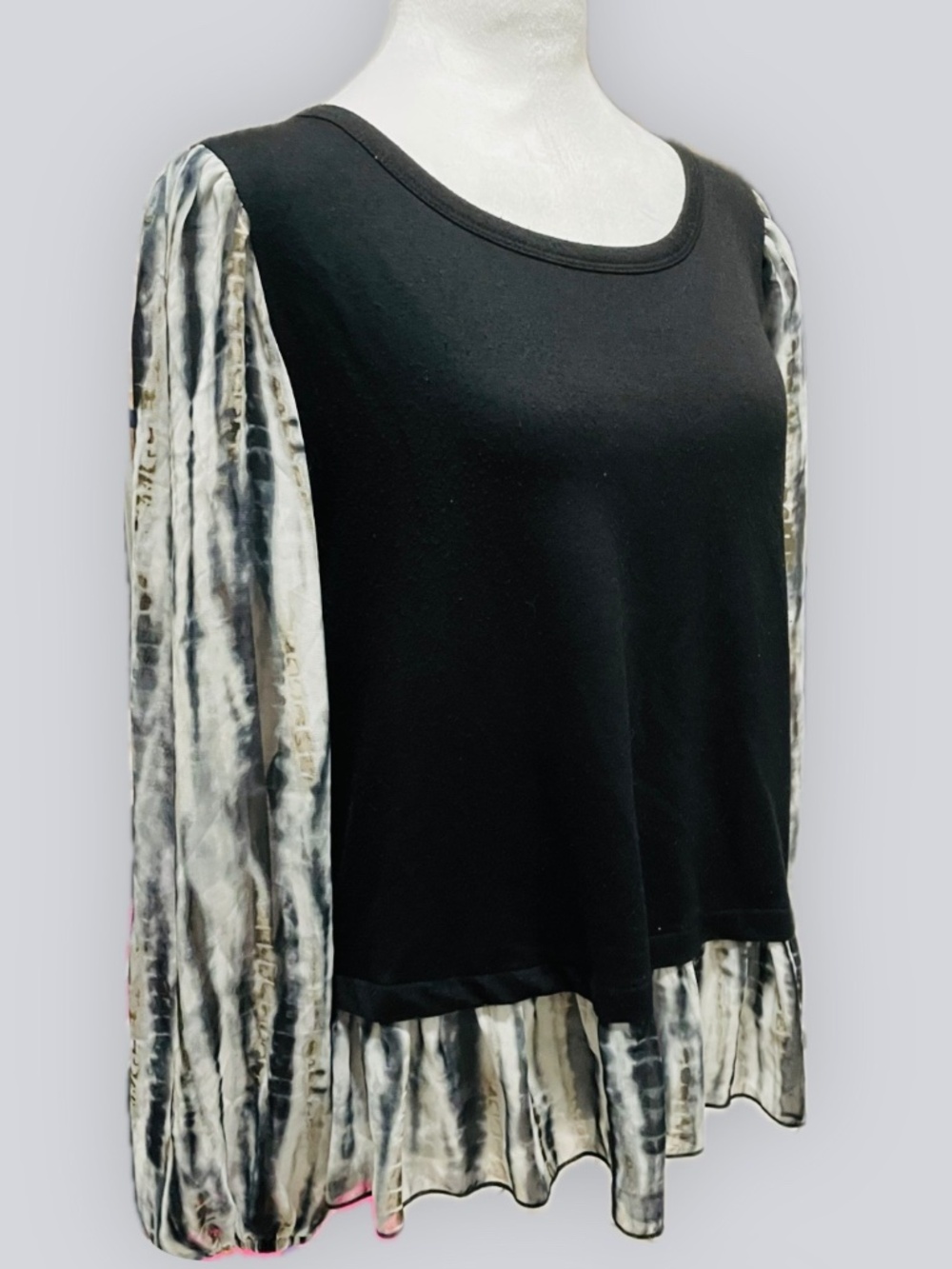 Contrast Top